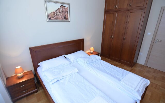 Apartments Dobrotski Dvori