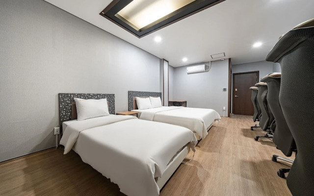 Ansan Hotel Dome