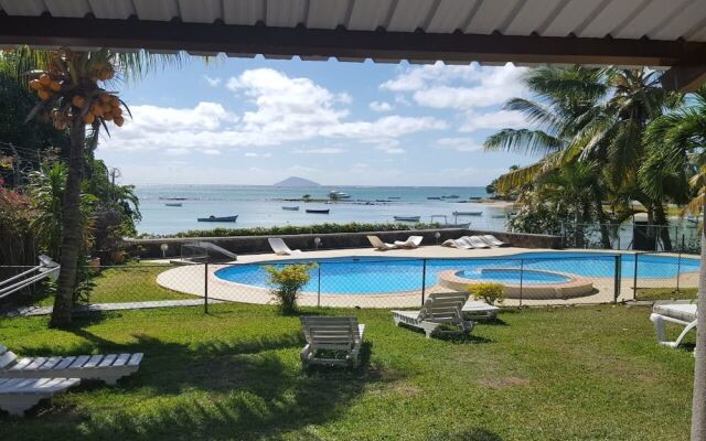 Beachfront Bungalow With Pool - by Feelluxuryholidays