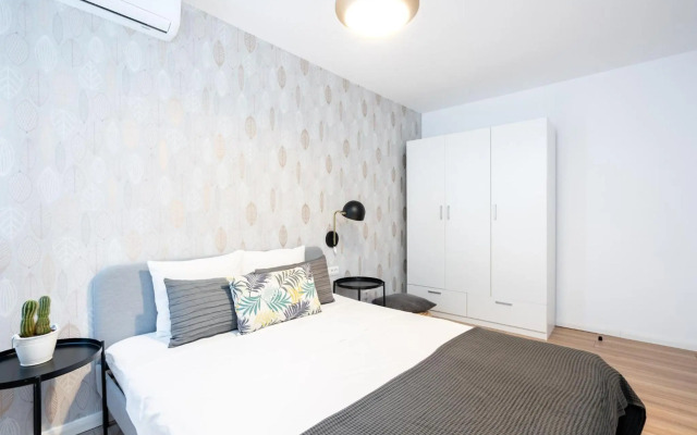 Spacious 2 Bdr Flat in the Old Town