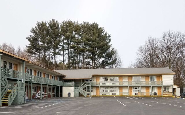 Northway Inn Queensbury - Lake George