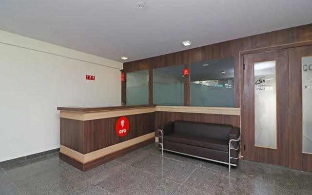 OYO 15376 Purple Star Hotel