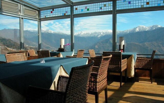 Dream Town Hotel
