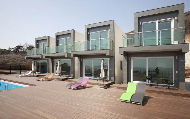 Ganghwa Romantic Cube Pension