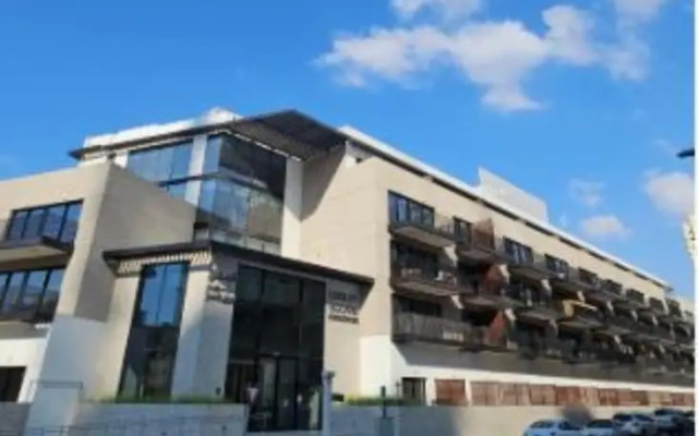Modern 1BR Living in Oakley Square