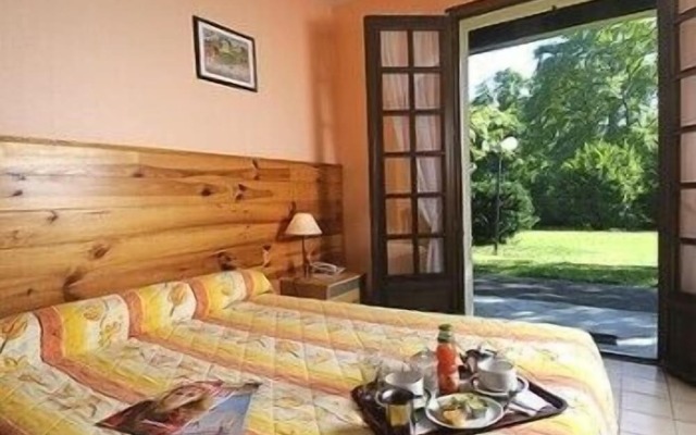 Logis Auberge De La Mandrie