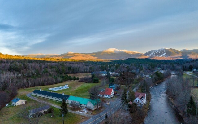 Gale River Motel