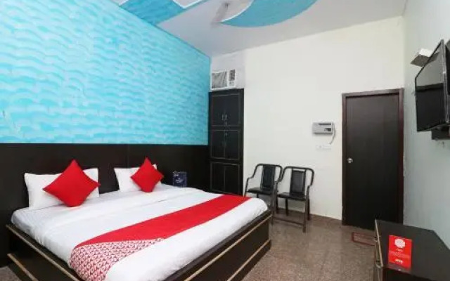 Dev Hotel by OYO Rooms