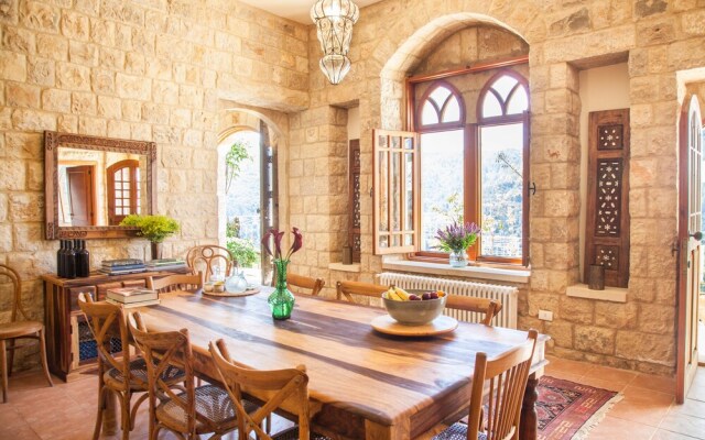 Beyt El Jabal Guest House - Der el Qamar