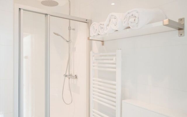 BizStay Park Central Apartments