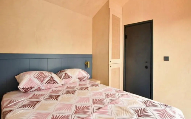 Gulet Tiny House Hotel