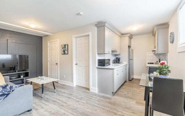1BR Boutique Apt - Within DT Hamilton