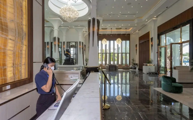 Castle Bayview Resort & Spa