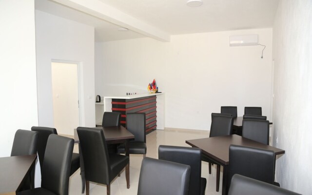 Inviting 1-bed Apartment in Ulcinj
