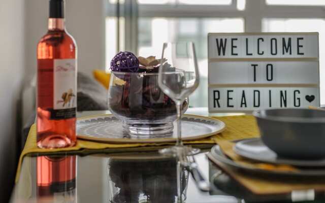 Rooftop Terrace Apartment - Reading