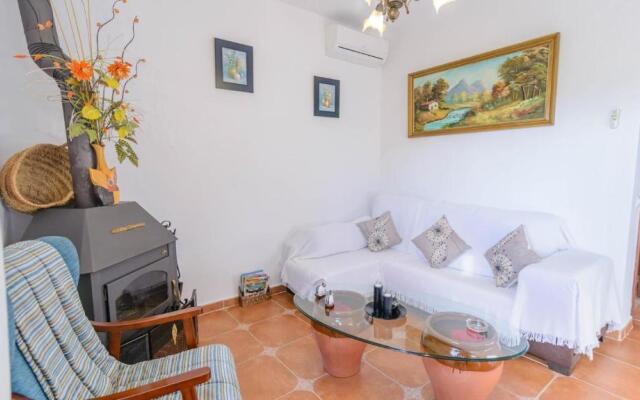 Casa Hidalgo Villanueva de la Concepcion by Ruralidays