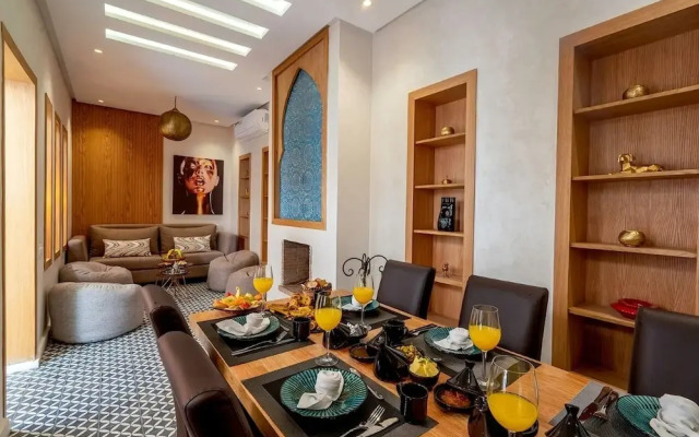 Maison Solaneos