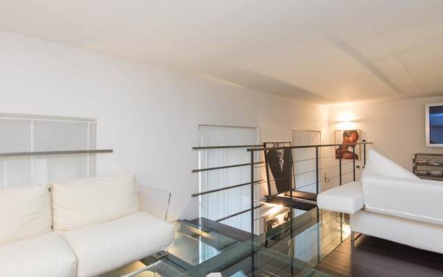 Rsh Pantheon Luxury Hi Tech Apartment