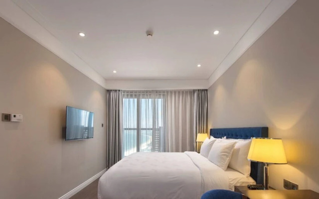 Modern 2 Br Apartment at 4points Opposite Beach