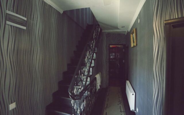 Crystal Palace Hotel