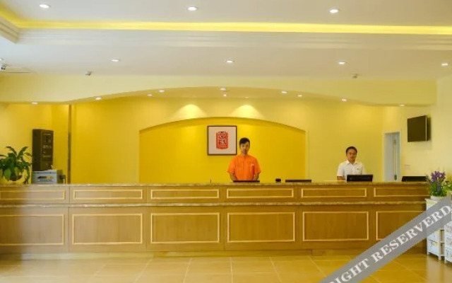Homeinn Hotel (Wuhu Fumin Road Fantawild Fantasy Kingdom)