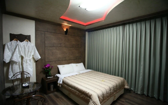 Raemian Motel