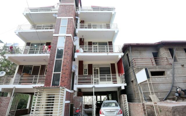 OYO 13768 Home 3BHK Penthouse Kasauli