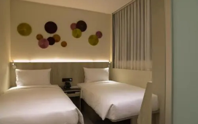 Royal Jade Boutique Hotel