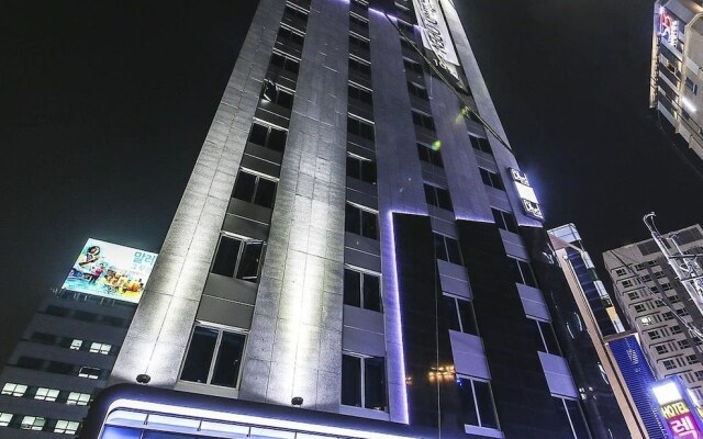 Blvd Hotel