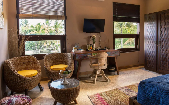 Solo Villas and Retreat
