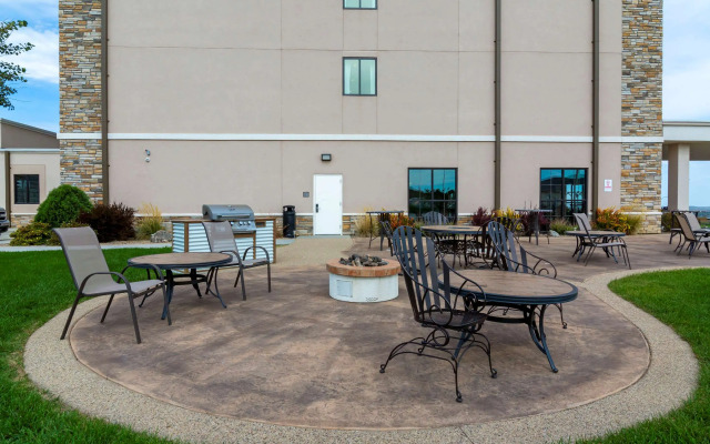 Comfort Inn & Suites Mandan - Bismarck