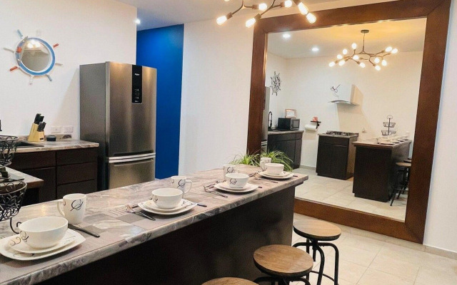 Céntrico #Condo vista al Mar con alberca 2br