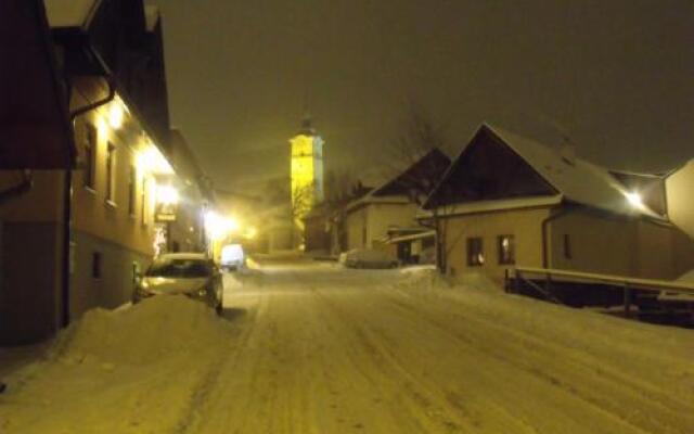 Guest House Tri Korunky
