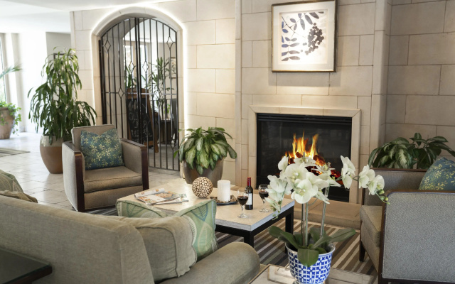 Ayres Hotel & Spa Mission Viejo – Lake Forest