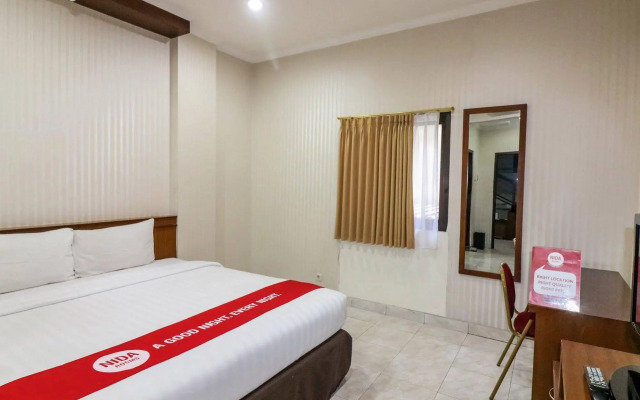 NIDA Rooms Colombo Komplek Karang Marang