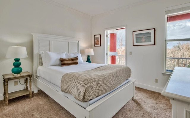 Kono - Coral in Destin