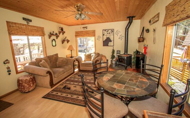 Little Bear 1079 by RedAwning