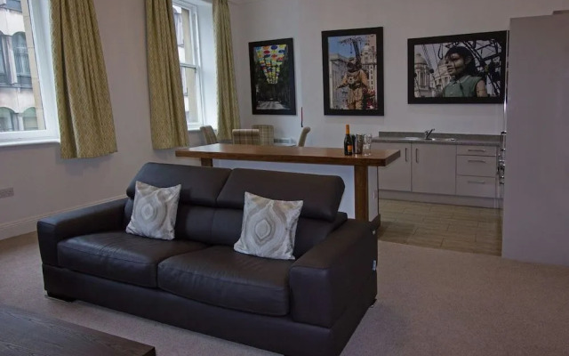 The Castle Collection - 14 Cook Street
