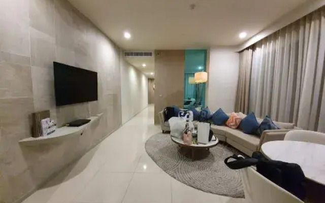 White Sand Beach Residence Pattaya