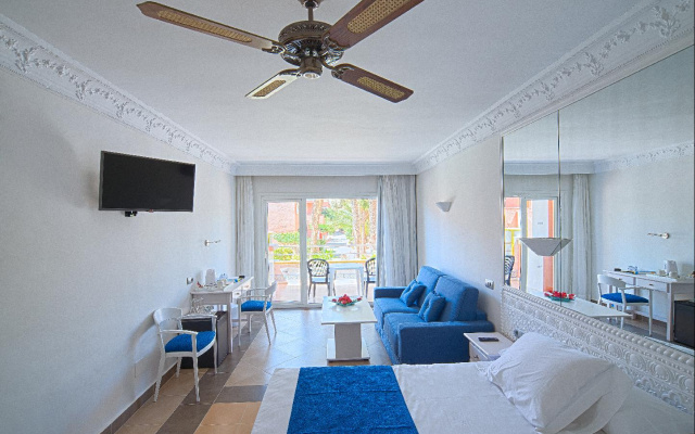 Playacapricho Hotel