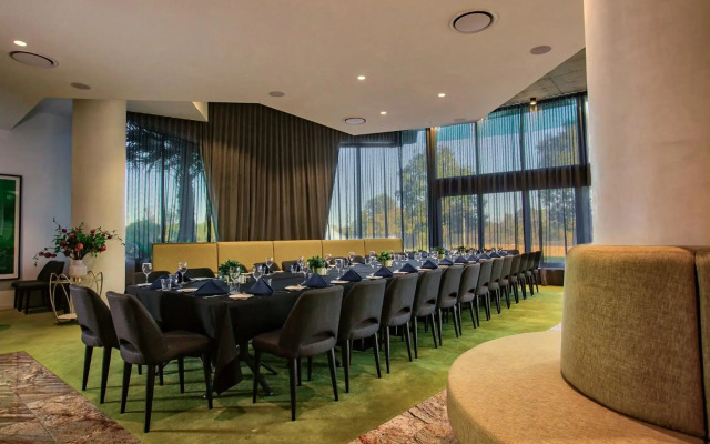 Eatons Hill Hotel