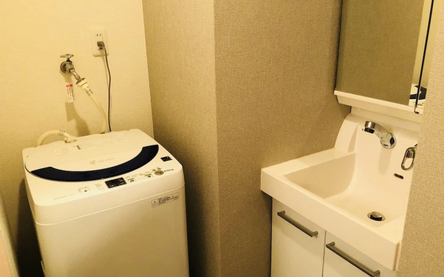 Yeah Room Zeus The Garden