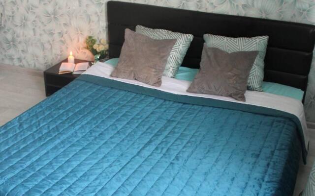 Moment House on 13 Belovezhskaya Street