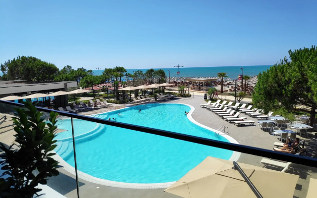 Supreme Hotel & Spa