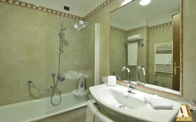 Hotel Athena