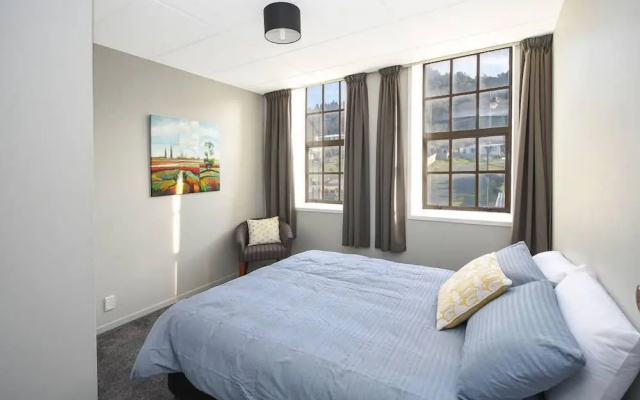 The Port Chalmers Heritage suite 2 Bdrm – Guest Rooms – Port Chalmers