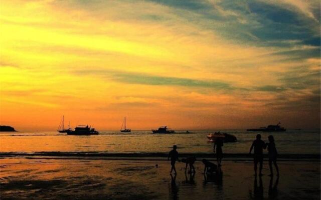 The Deck Patong by VIP