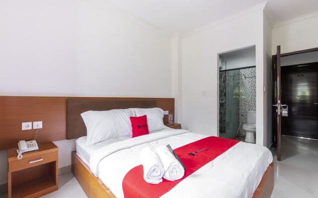RedDoorz near Art Centre Bali