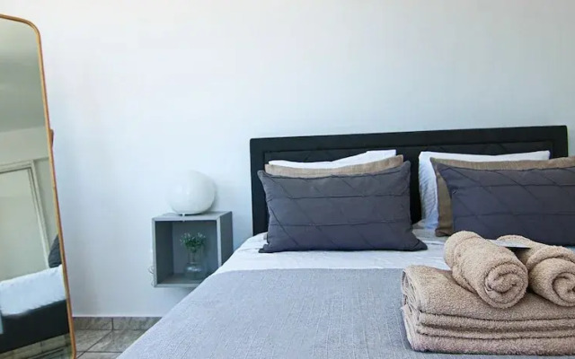 Phaedrus Living- Seaside Lighthouse 74