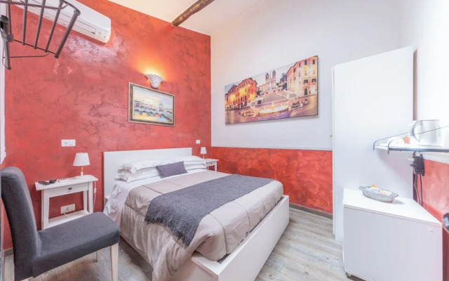 Room-small Double Room in History House